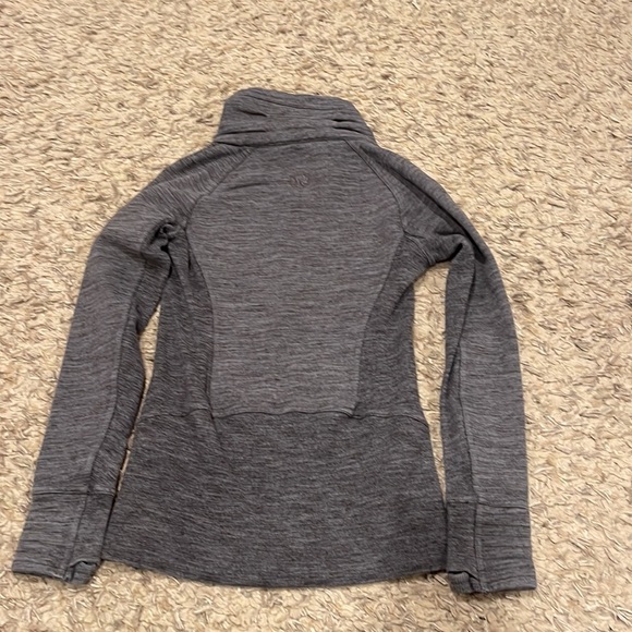 Lululemon Radiant Jacket II
Heathered Core Dark Grey size 2 - Picture 5 of 9